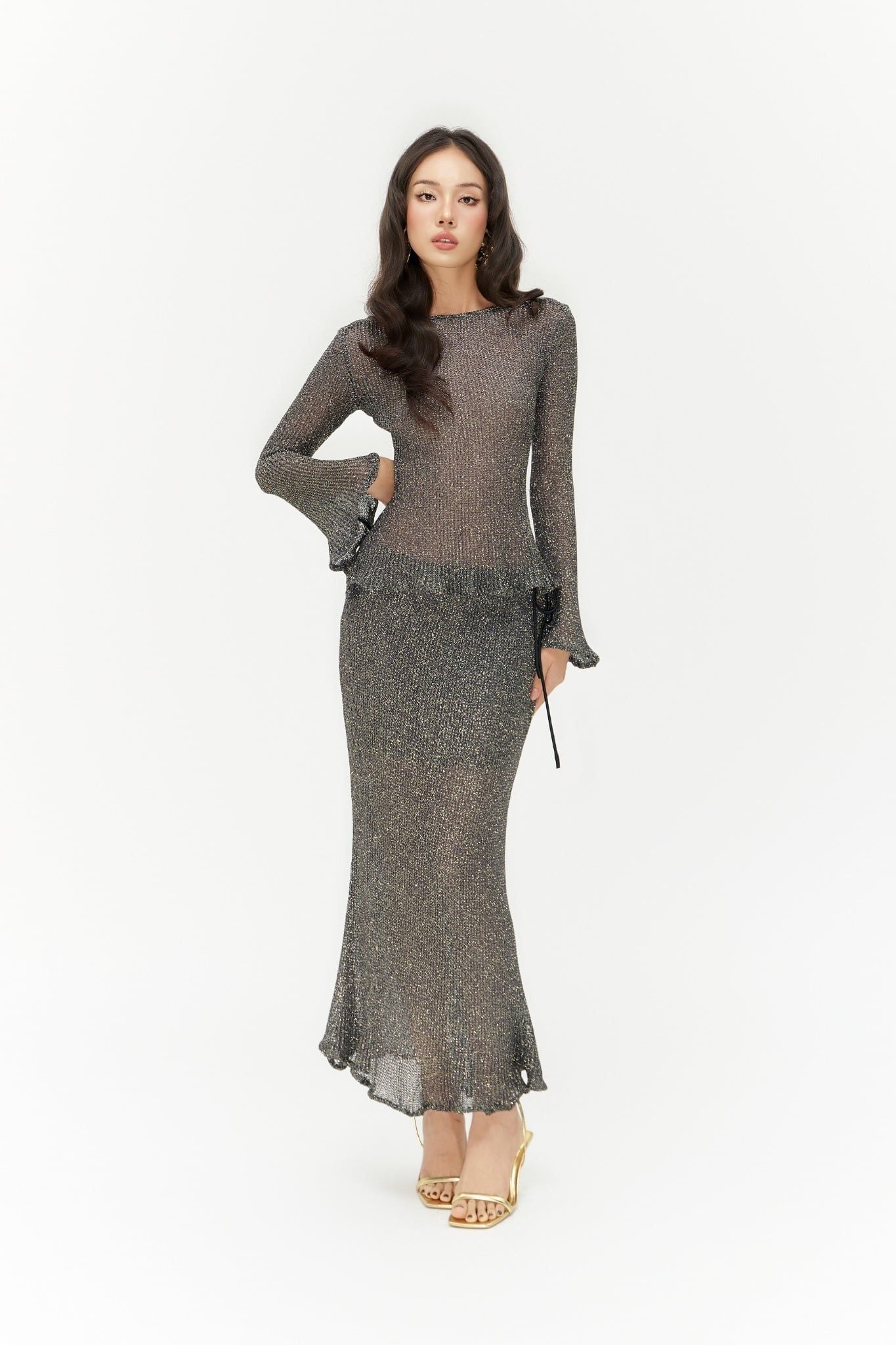 Luster Top | Áo Tay Loe Lấp Lánh