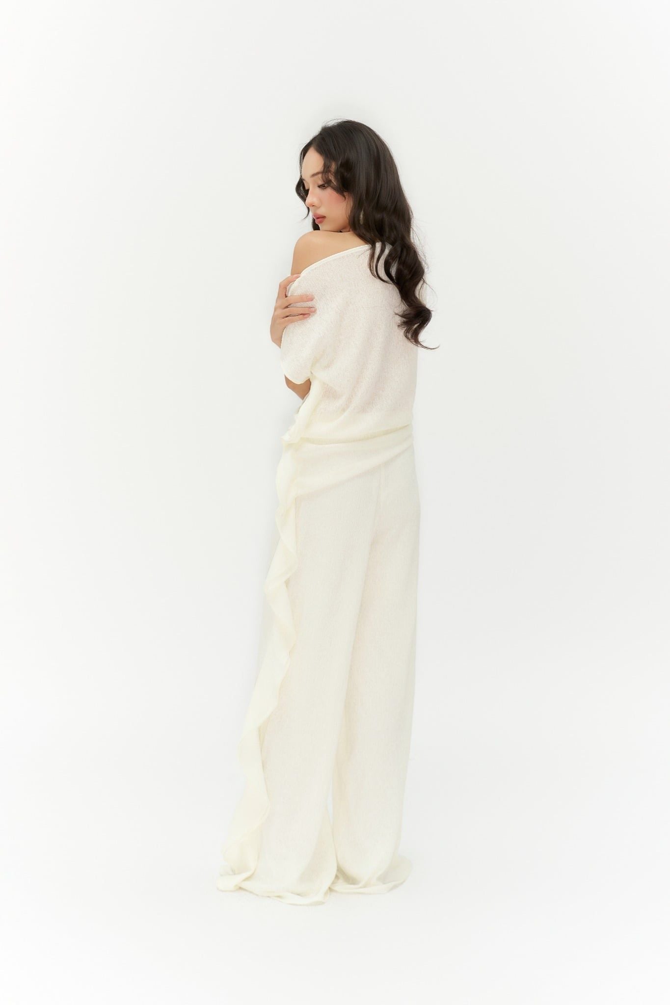 Linear Top | Áo Bất Đối Xứng