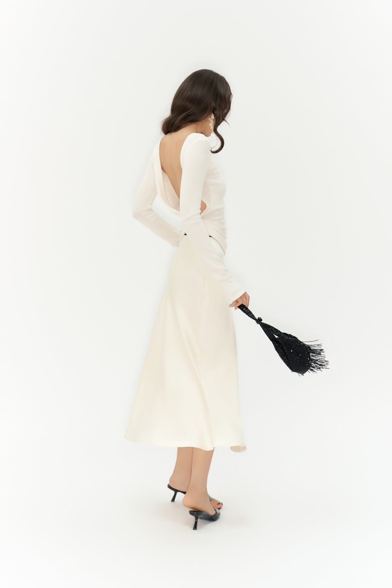 Veer Top | Áo Hở Lưng Tay Dài