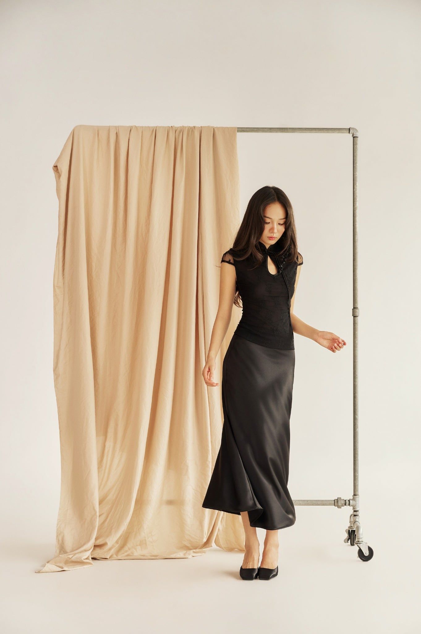 Glossy Skirt | Chân Váy Lụa Đuôi Cá