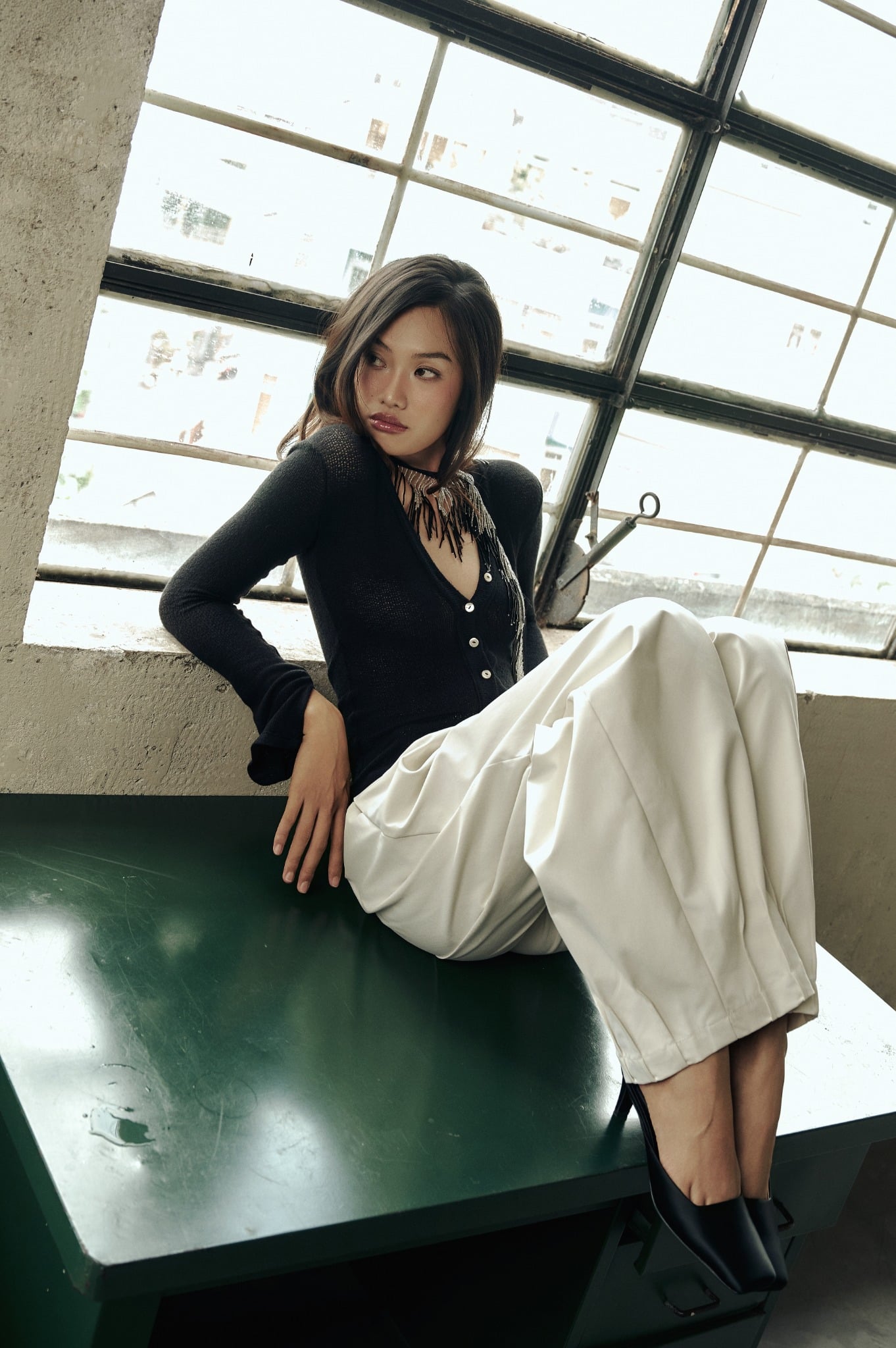 Round Pants | Quần Ống Cong