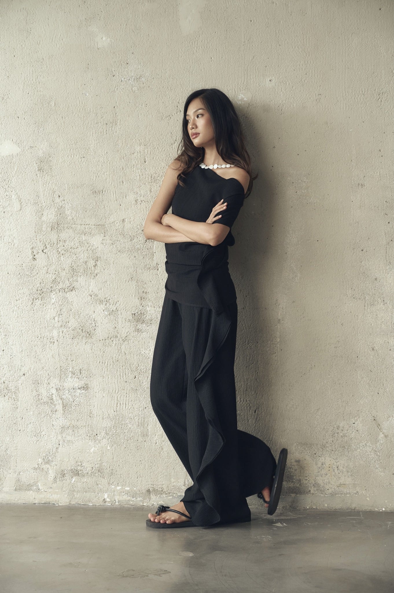 Drift Pants in Black | Quần Phối Bèo Ống Rộng