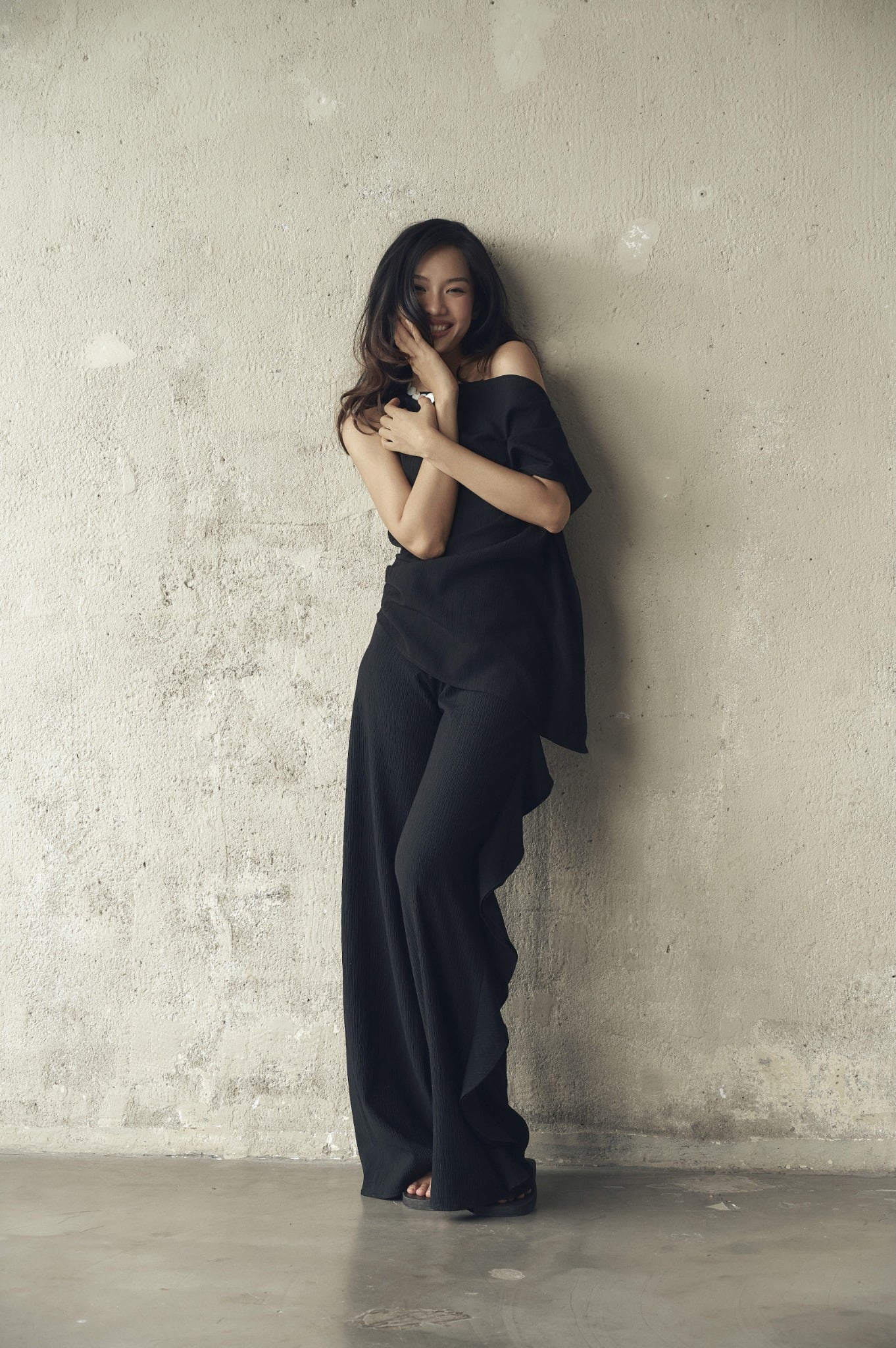 Drift Pants in Black | Quần Phối Bèo Ống Rộng