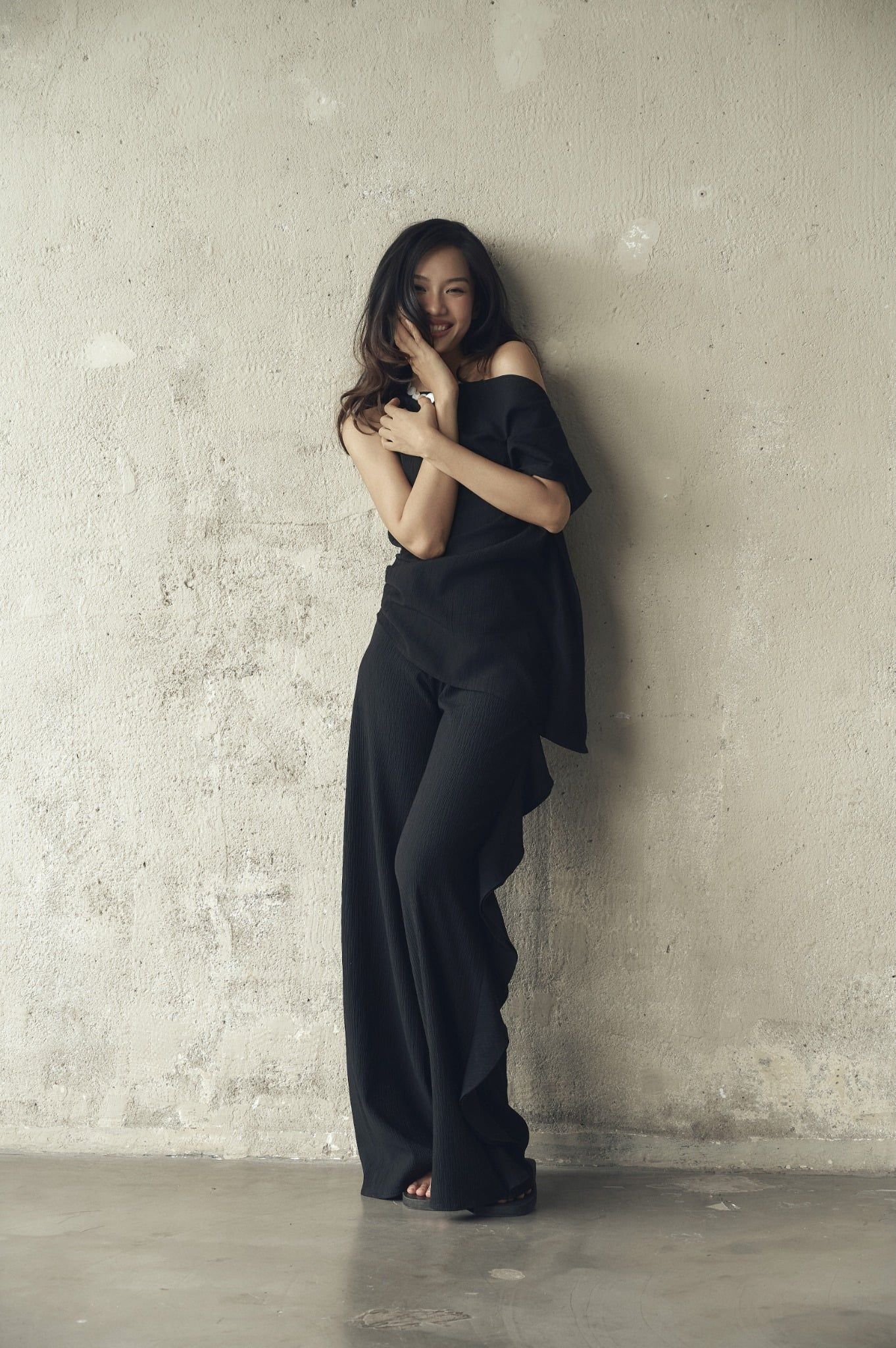 Drift Pants in Black | Quần Phối Bèo Ống Rộng
