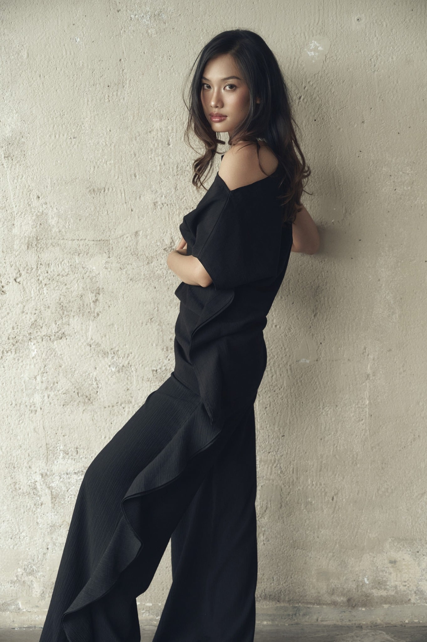 Lean Top in Black | Áo Bất Đối Xứng