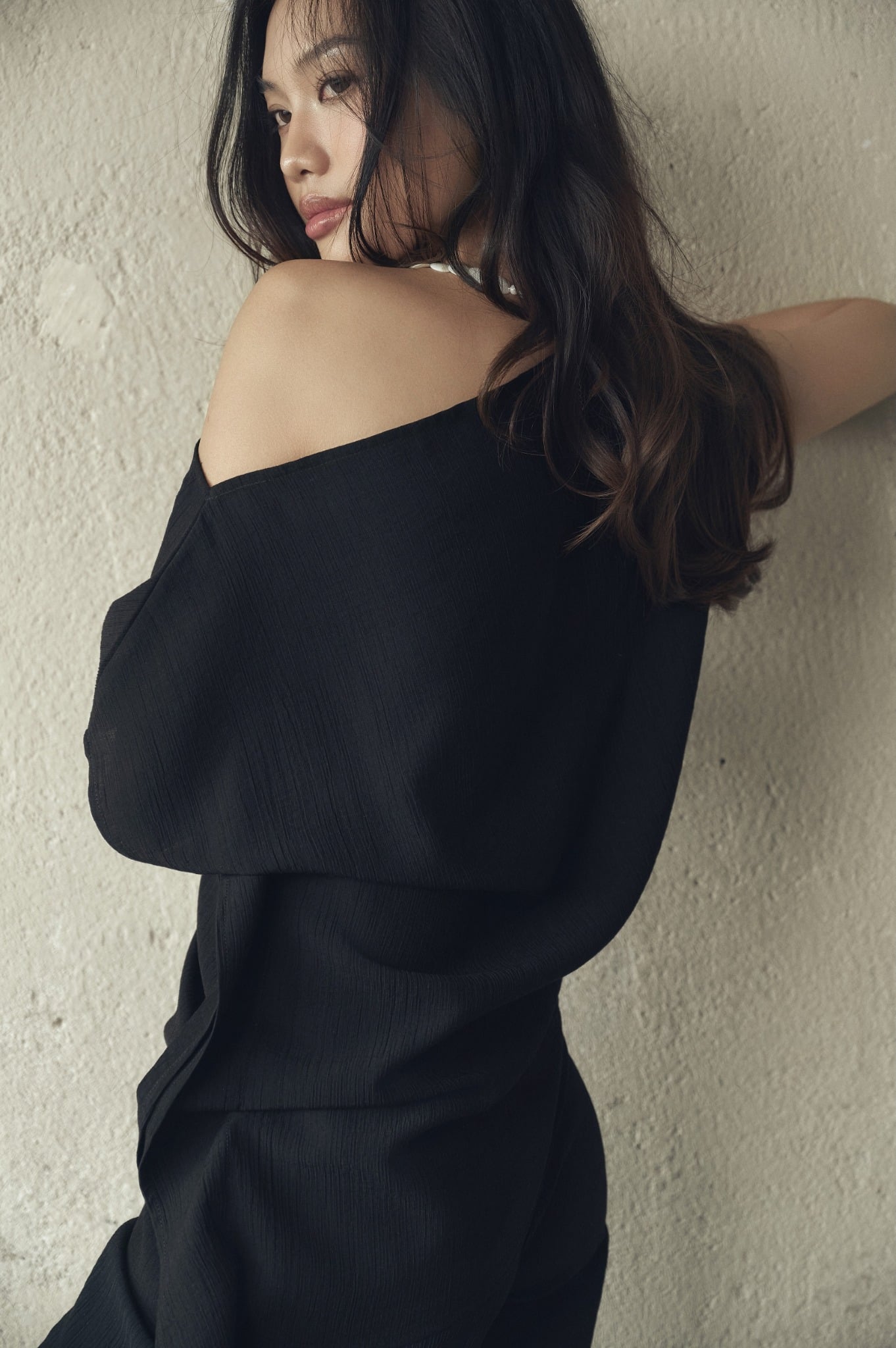 Lean Top in Black | Áo Bất Đối Xứng
