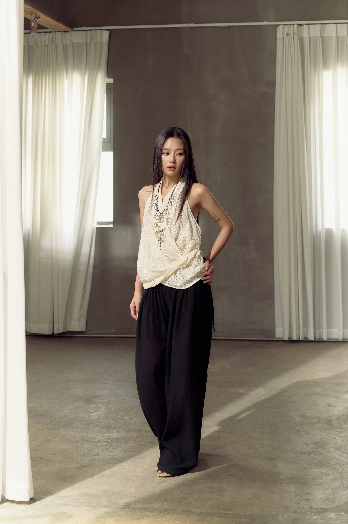 Mosaic Top | Áo Yếm Hở Lưng