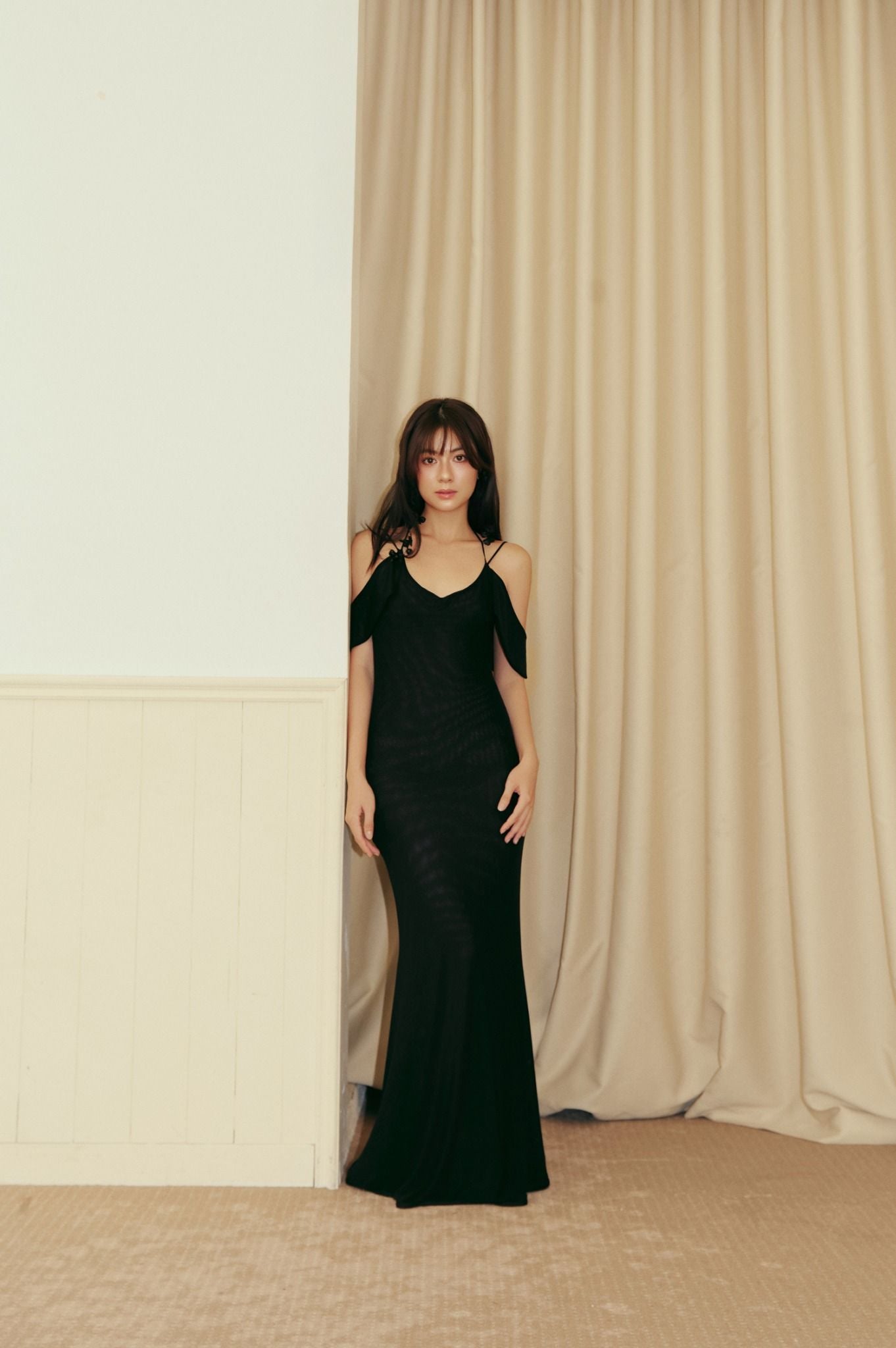 Veil Dress | Đầm Lưới Tay Rơi