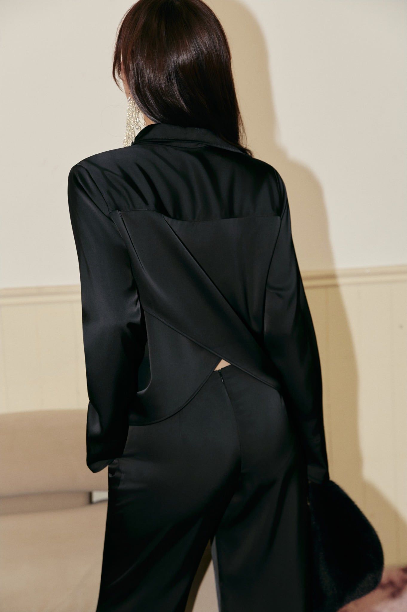 Aura Shirt | Sơmi Lụa Xẻ Lưng