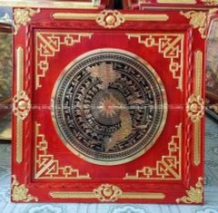 Tranh Trống Đồng Khung Gỗ Dát Vàng, Mặt CNC Kích Thước 100*100 Cm Khung Vuông