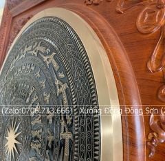 Tranh Trống Đồng Ngũ Phúc Mặt Đúc Khung Gỗ Hương Đỏ Kích Thước 80*80 Cm Khung Vuông