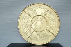 Mặt Trống Đồng Thúc Tay Bản Đồ Mới DK 100 Cm Dát Vàng Nền Đen