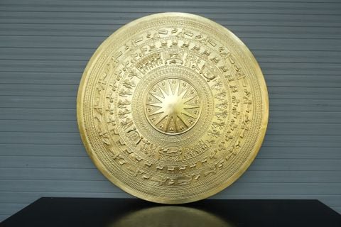Mặt Trống Đồng Thúc Tay DK 90 Cm Dát Vàng