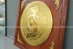 Tranh Trống Đồng Đỏ Đúc Bản Đồ Việt Nam Dát Vàng - Khung Vuông Hương Đá KT 127x127cm mặt trống DK 90cm