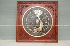Tranh Trống Đồng Đỏ Đúc Bản Đồ Việt Nam - Khung Vuông Hương Đỏ KT 108x108cm Mặt Trống DK 80cm