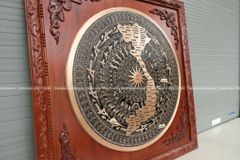 Tranh Trống Đồng Đỏ Đúc Bản Đồ Việt Nam - Khung Vuông Hương Đỏ KT 108x108cm Mặt Trống DK 80cm