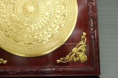 Tranh Trống Đồng Dát Vàng Kích Thước 127 x127  Cm Khung Vuông Đục Hoa Văn - Mặt Đúc