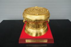 Trống Đồng vàng  Đường Kính 30Cm - Dát Vàng 18K - Chất Liệu Đồng Vàng