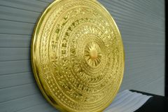 Mặt Trống Đồng Đúc DK 60 Cm - Dát Vàng 24k