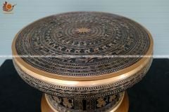 Trống Đồng Đông Sơn Đồng Đỏ Đường Kính 68cm + Đế Hộp Kính - Hoa Văn Ngọc Lũ Họa Tiết Nổi