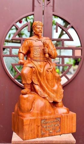 Tượng Danh Nhân - Tượng Gỗ Trần Quốc Tuấn Kích Thước 50-24-15