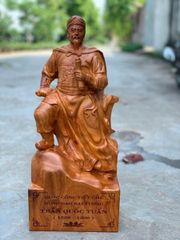 Tượng Danh Nhân - Tượng Gỗ Trần Quốc Tuấn Kích Thước C50 Gỗ Hương Đá