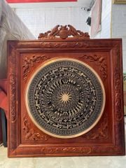 Tranh Trống Đồng Ngũ Phúc Mặt Đúc Khung Gỗ Hương Đỏ Kích Thước 100*100 Cm Khung Vuông