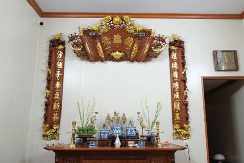 Cuốn Thư Câu Đối Gỗ Gụ Song Long Kích Thước Cuốn Thư 175*81*4 - Câu Đối 175*28*4