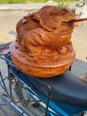 Tượng Cóc Thiềm Thừ Gỗ Hương Đá Kích Thước Cao 40cm, Đường Kính 45cm