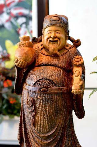 Tượng Thần Tài - gỗ Bách Xanh Mộc Châu siêu thơm