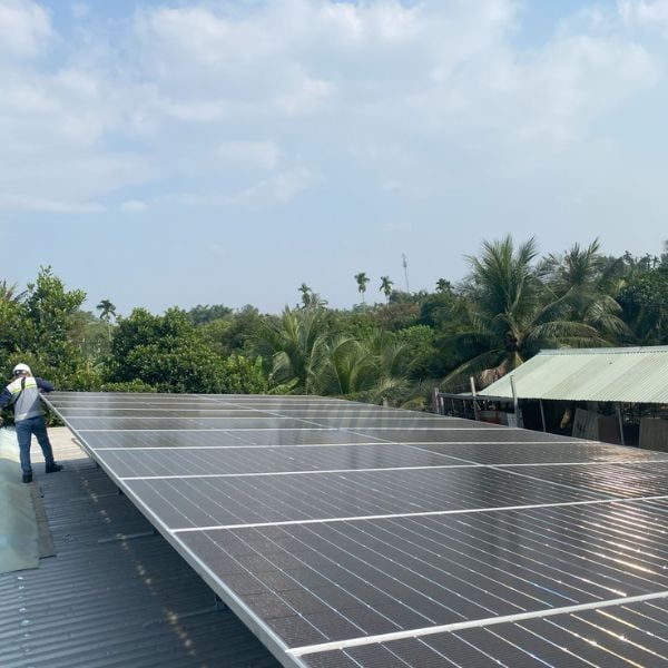 Hệ Điện Mặt Trời Hybrid 10kWp 1 Pha Tự Lắp (Dùng Được Ban Đêm, Khi Cúp Điện) - Hoá Đơn 5 - 7 Triệu