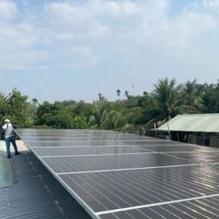 Hệ Điện Mặt Trời Hybrid 10kWp 1 Pha Tự Lắp (Dùng Được Ban Đêm, Khi Cúp Điện) - Hoá Đơn 5 - 7 Triệu