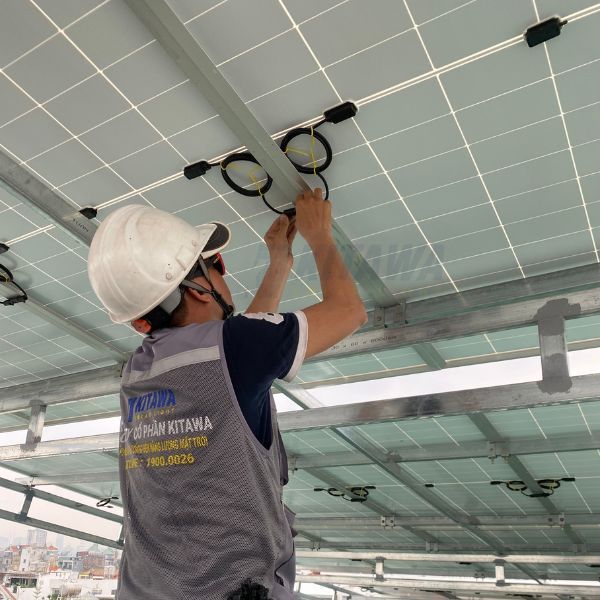 Hệ Điện Mặt Trời Hybrid 10kWp 1 Pha Tự Lắp (Dùng Được Ban Đêm, Khi Cúp Điện) - Hoá Đơn 5 - 7 Triệu