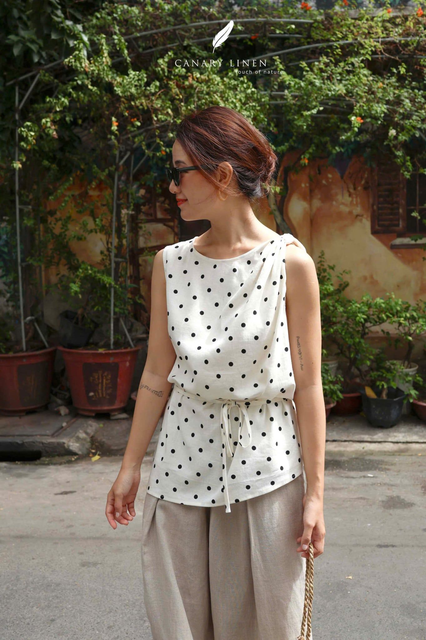  Muse Top - Trắng chấm bi 
