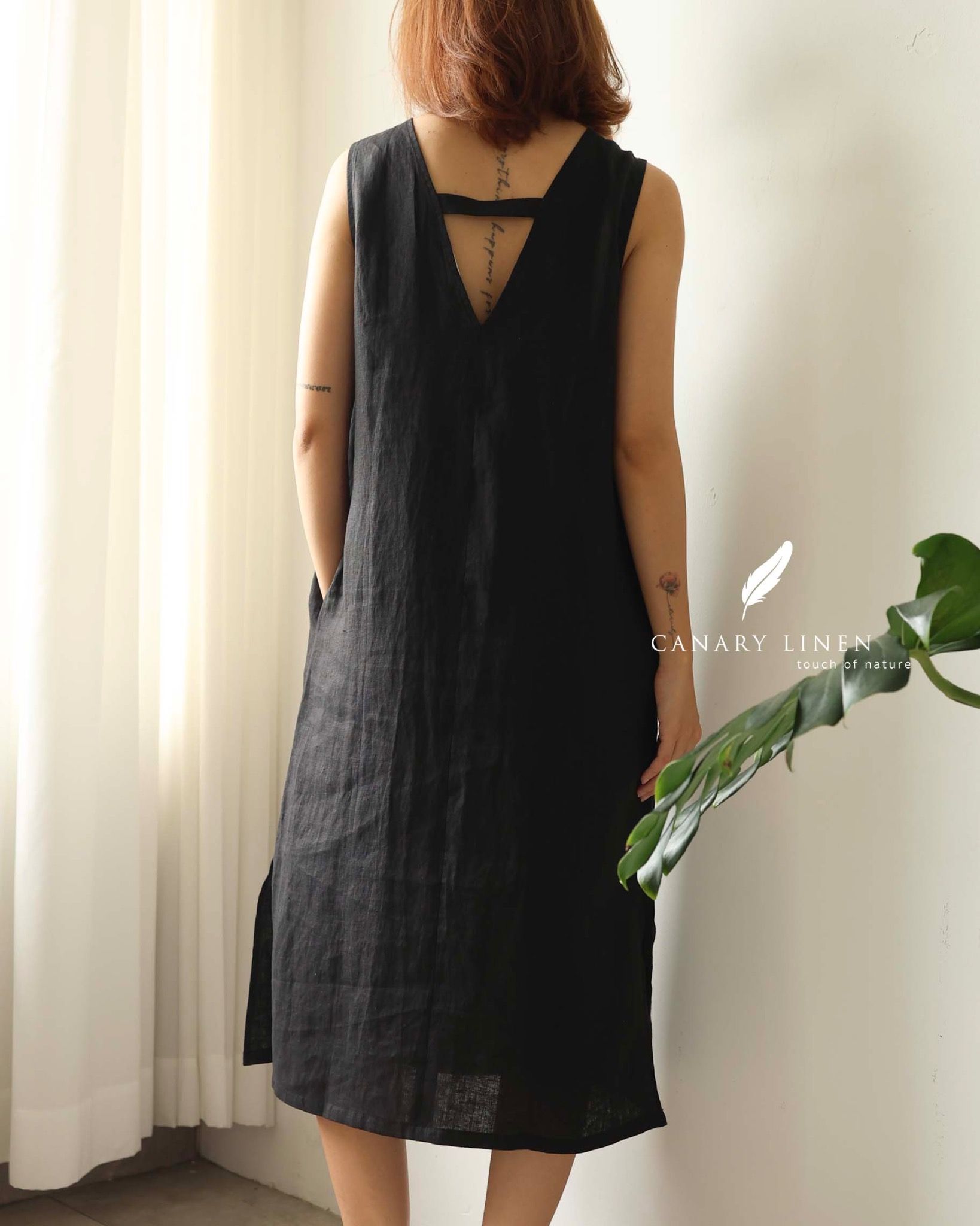  Bloom V Dress - Đen 