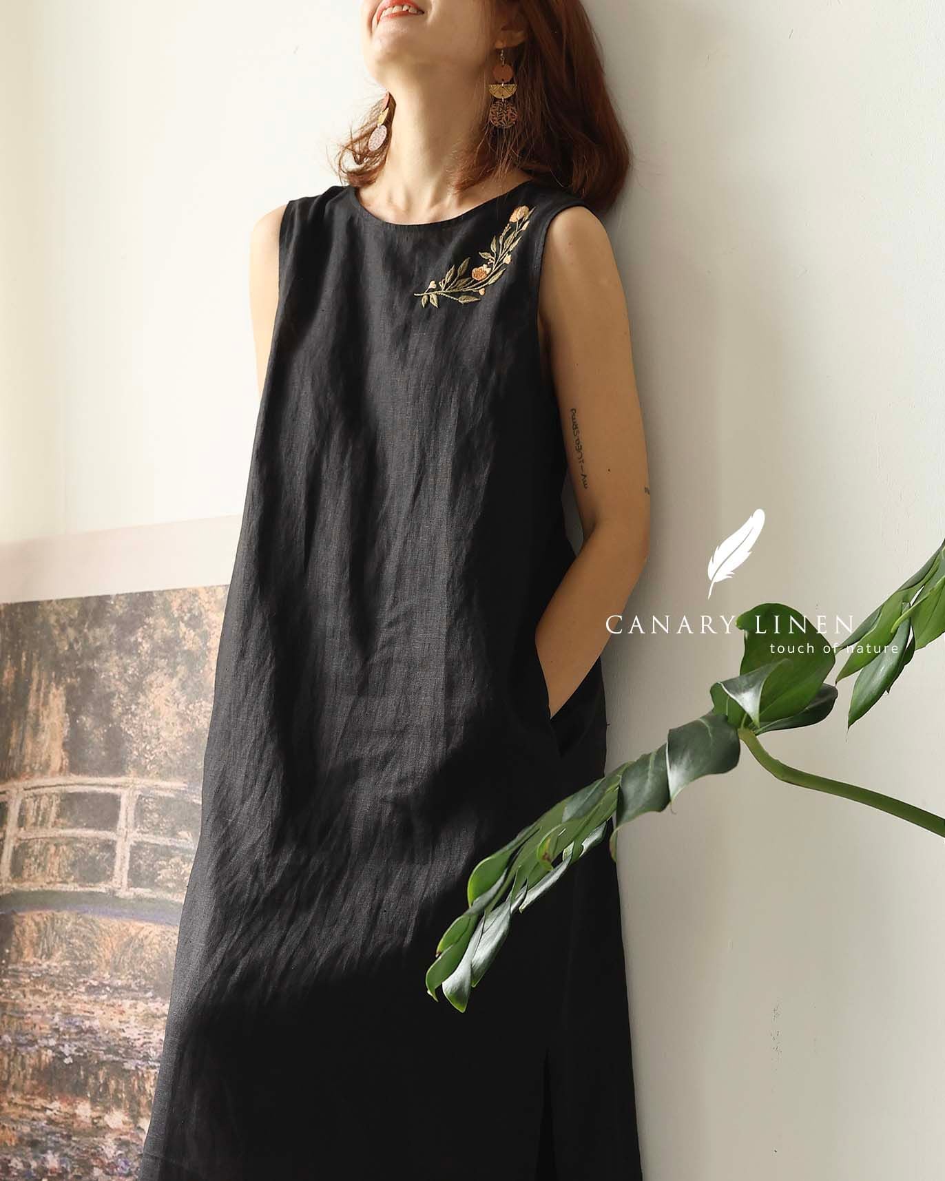  Bloom V Dress - Đen 