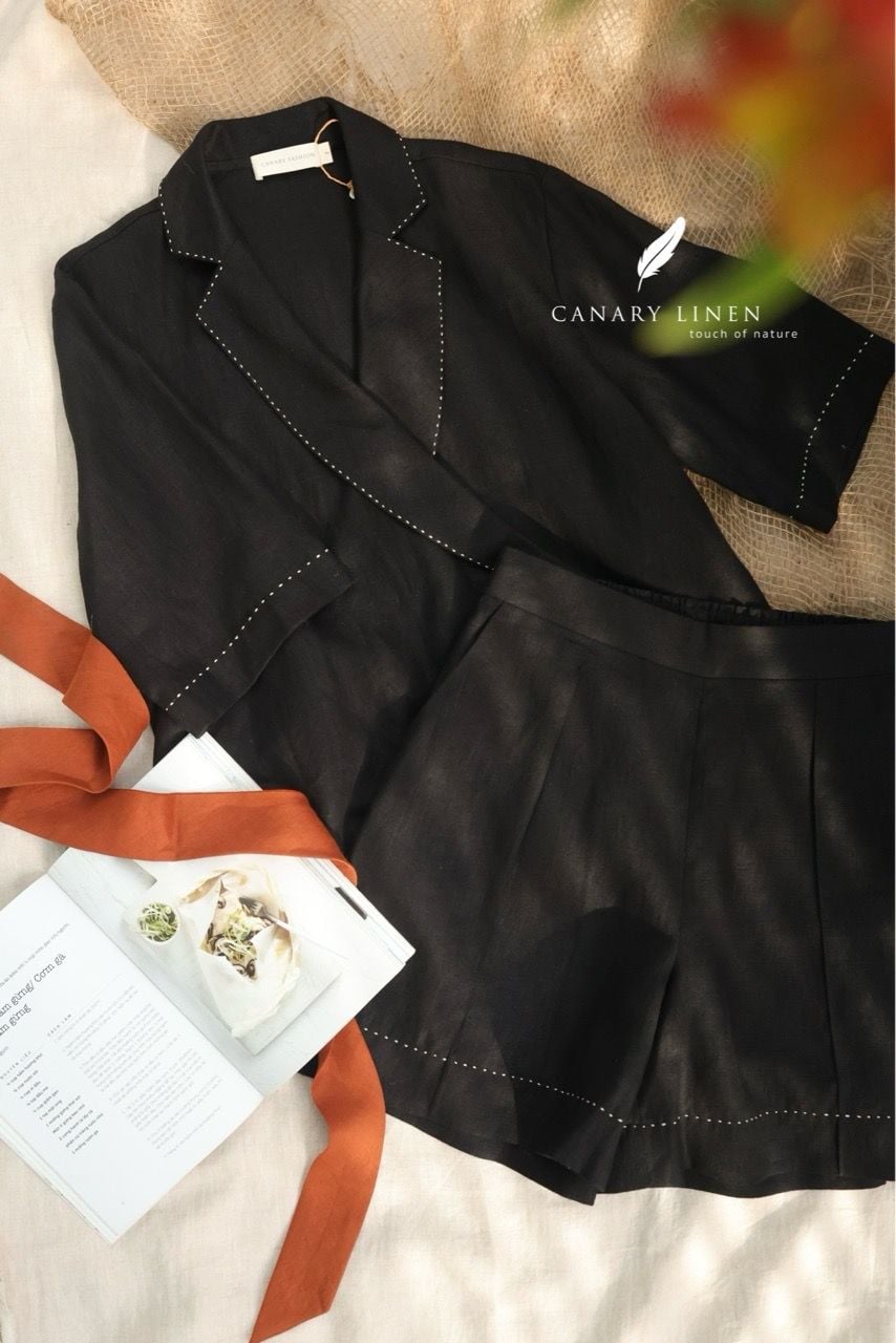  Nami Shorts - Đen thêu viền trắng 