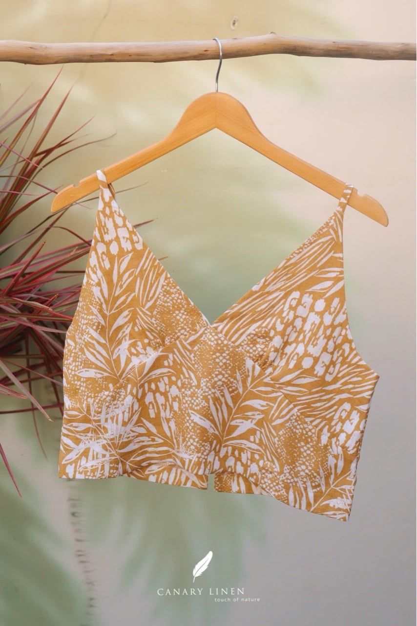  Aeri Top - Lá trắng nền vàng 