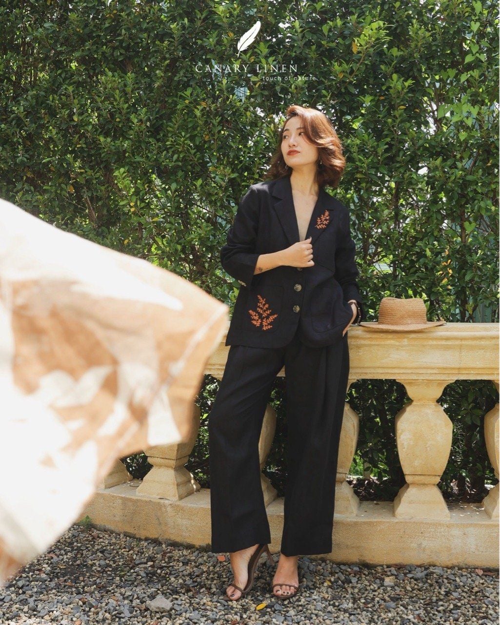  Leafin Blazer - Đen 