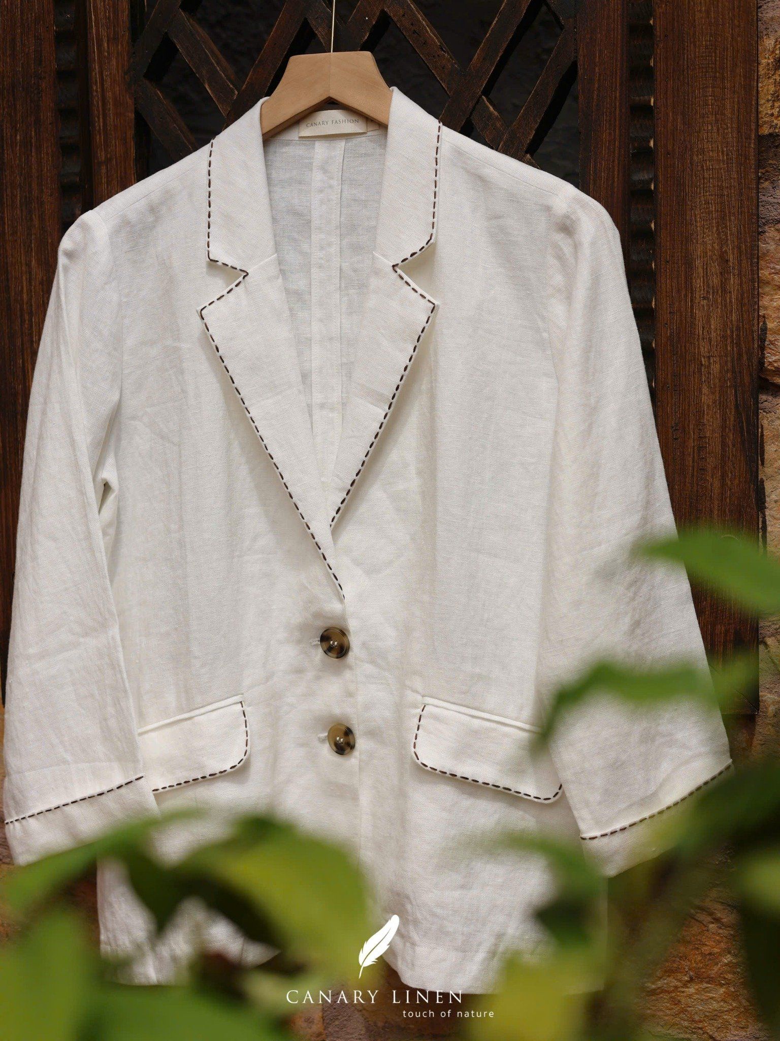  Eira Blazer - Trắng viền Nâu choco 