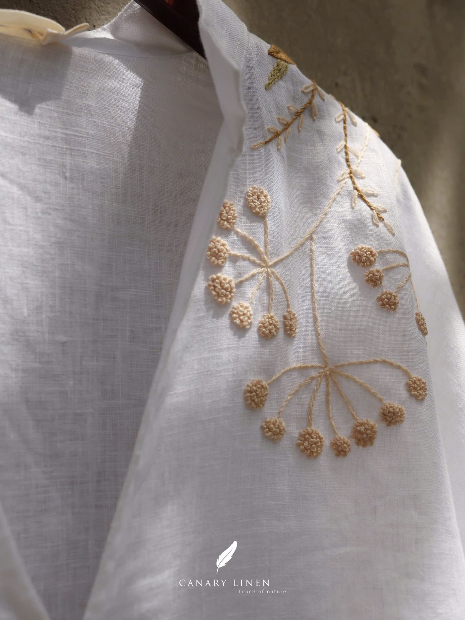  Puffy Shirt - Trắng thêu 