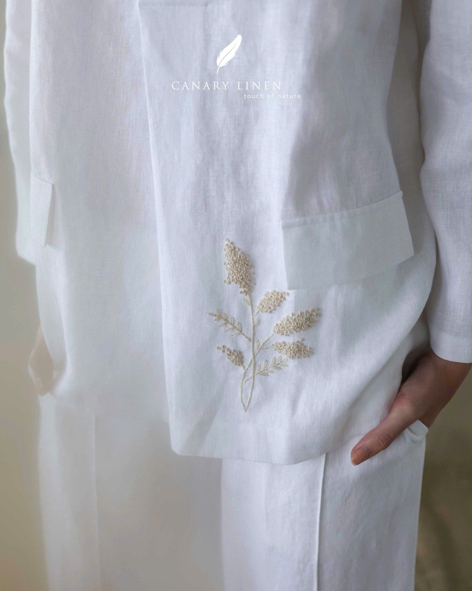  Blanche Top - Trắng 