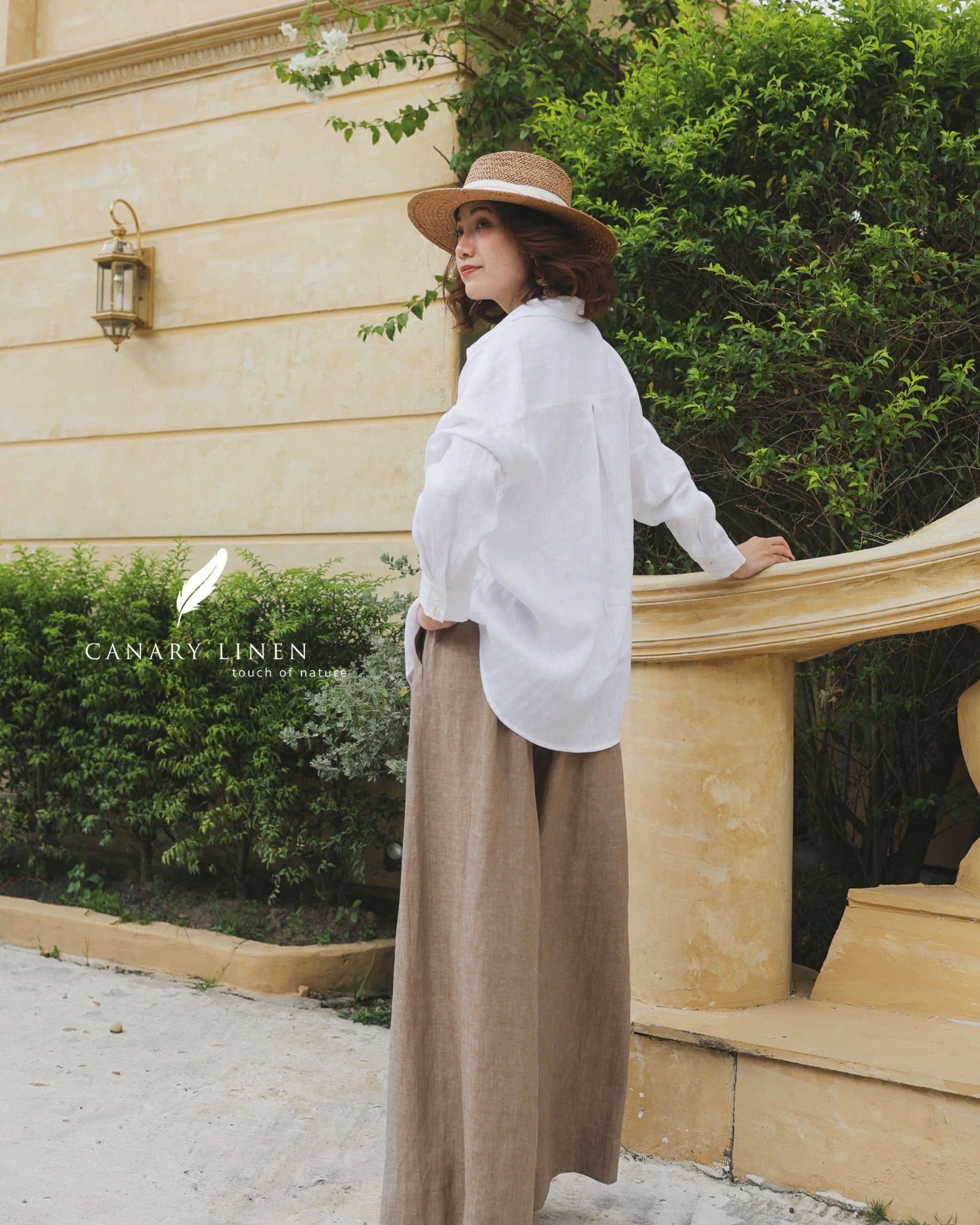  Ease Shirt - Trắng 