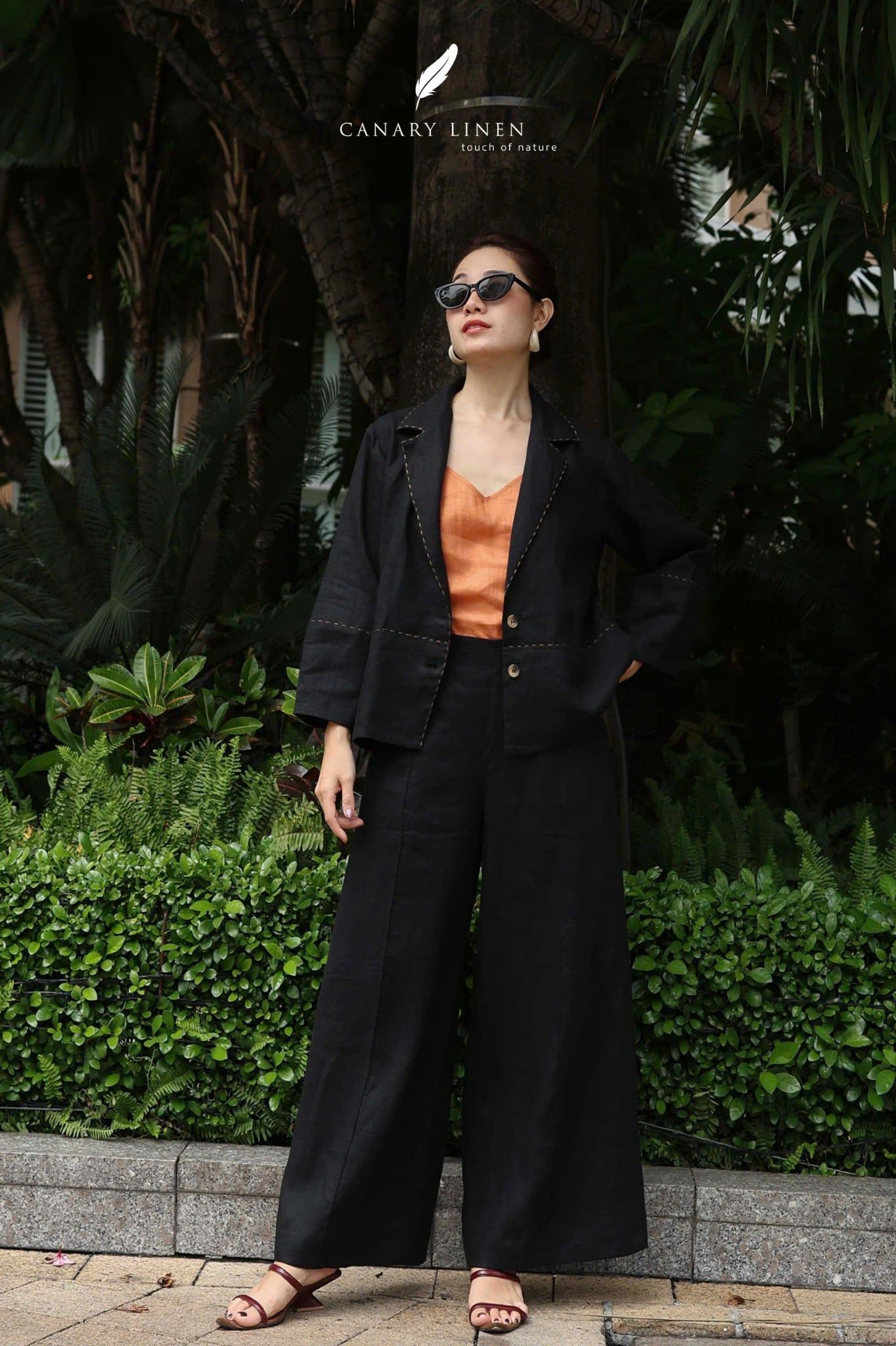  Mora Blazer - Đen 