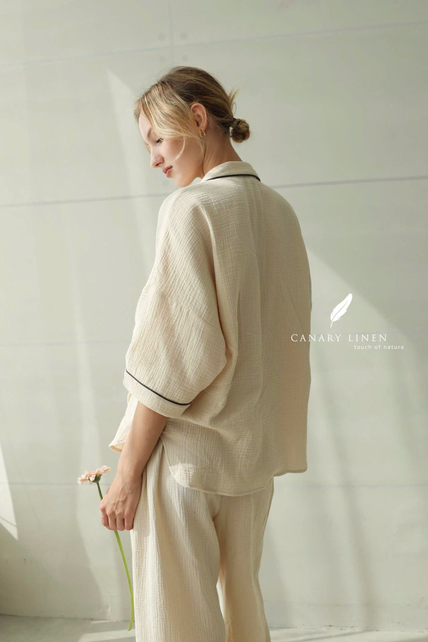  Calma Set - Kem viền đen 