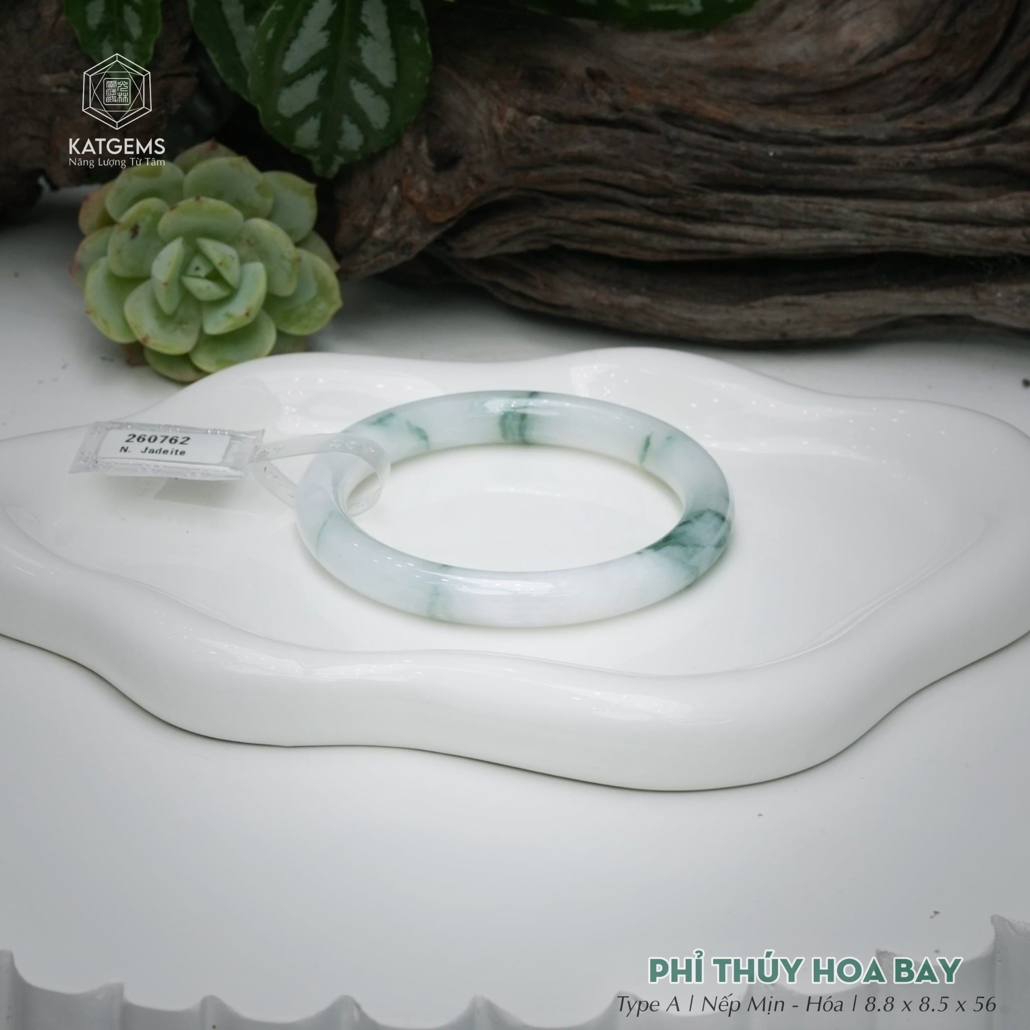  Vòng Khối Ngọc Phỉ Thúy Hoa Bay Cao Cấp Bản Hẹ KT: 8.8 x 8.5 x 56  (Không Kén Mệnh) 260762 