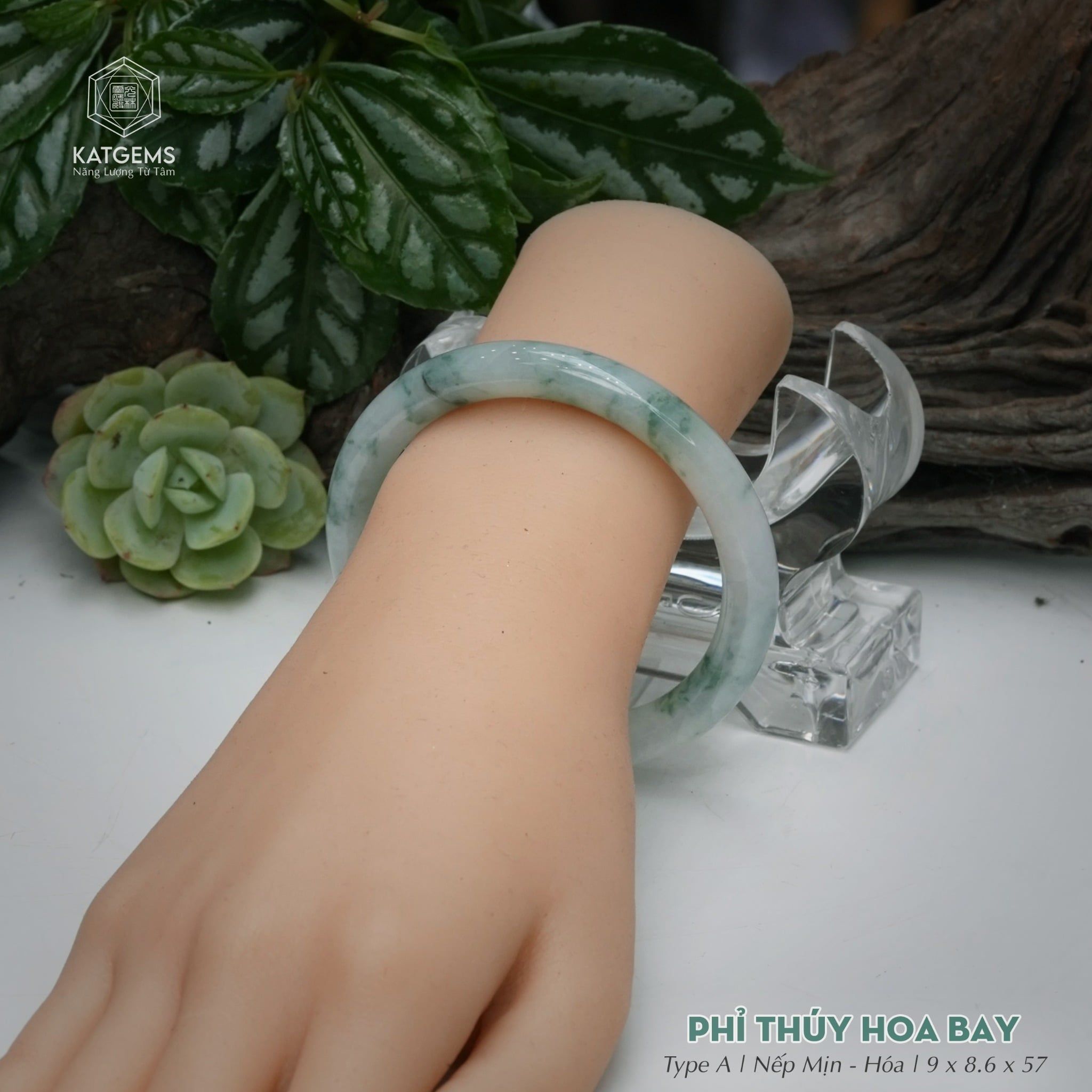  Vòng Khối Ngọc Phỉ Thúy Hoa Bay Cao Cấp Bản Hẹ KT: 9 x 8.6 x 57  (Không Kén Mệnh) 260761 