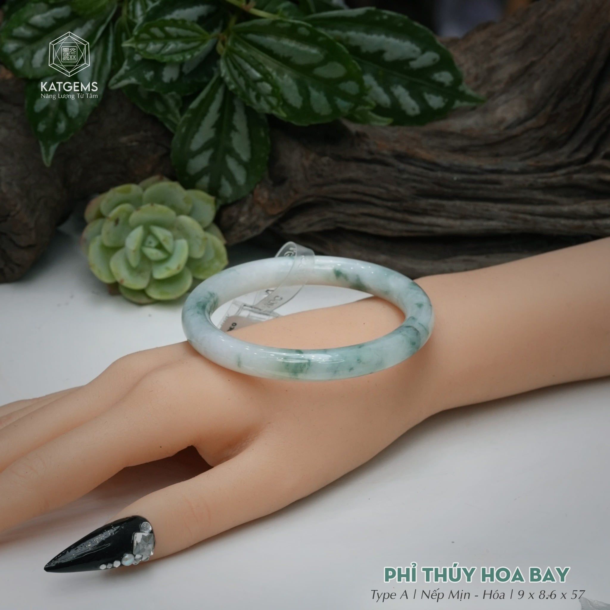  Vòng Khối Ngọc Phỉ Thúy Hoa Bay Cao Cấp Bản Hẹ KT: 9 x 8.6 x 57  (Không Kén Mệnh) 260761 
