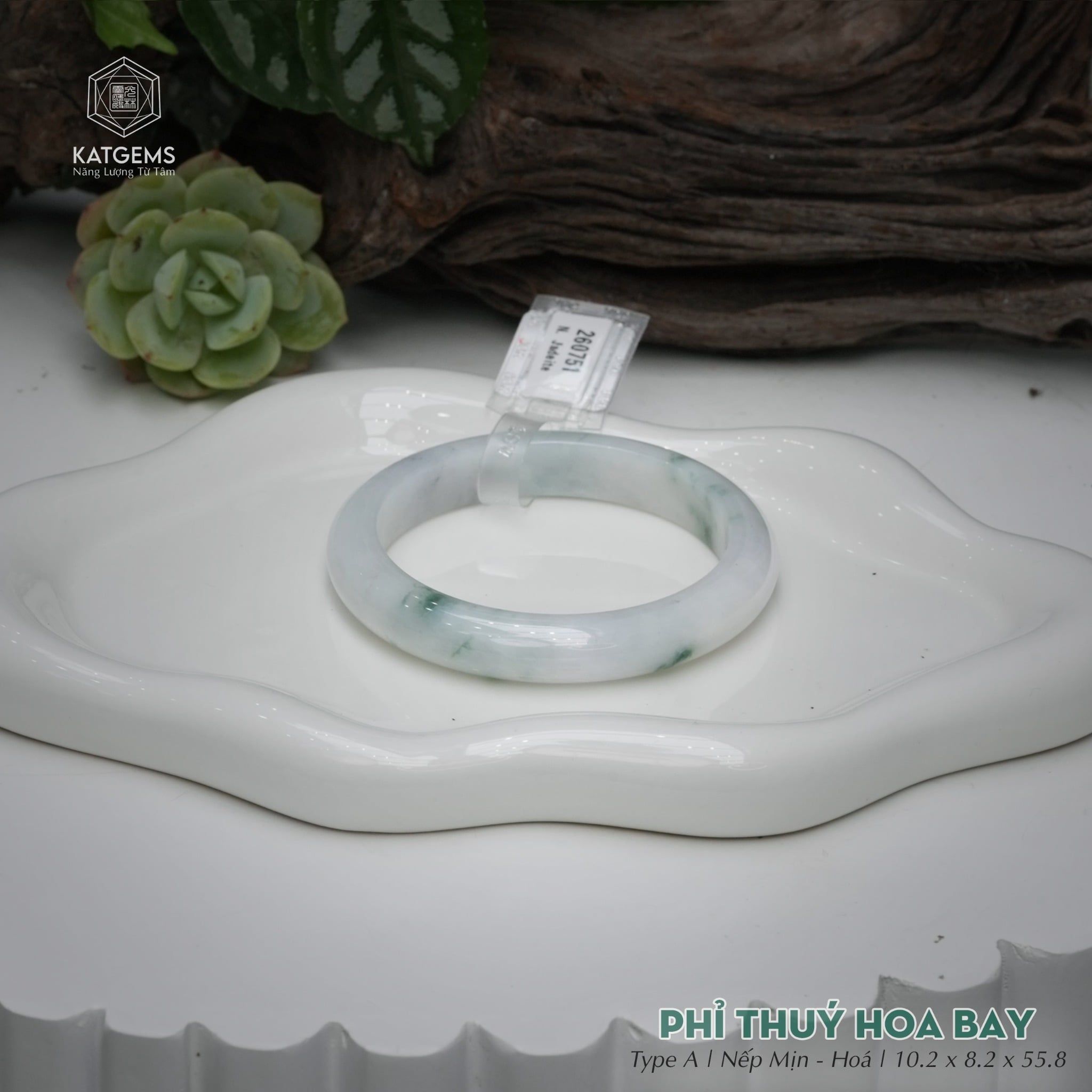  Vòng Khối Ngọc Phỉ Thúy Hoa Bay Cao Cấp Bản Hẹ KT: 10.2 x 8.2 x 55.8  (Không Kén Mệnh) 260751 