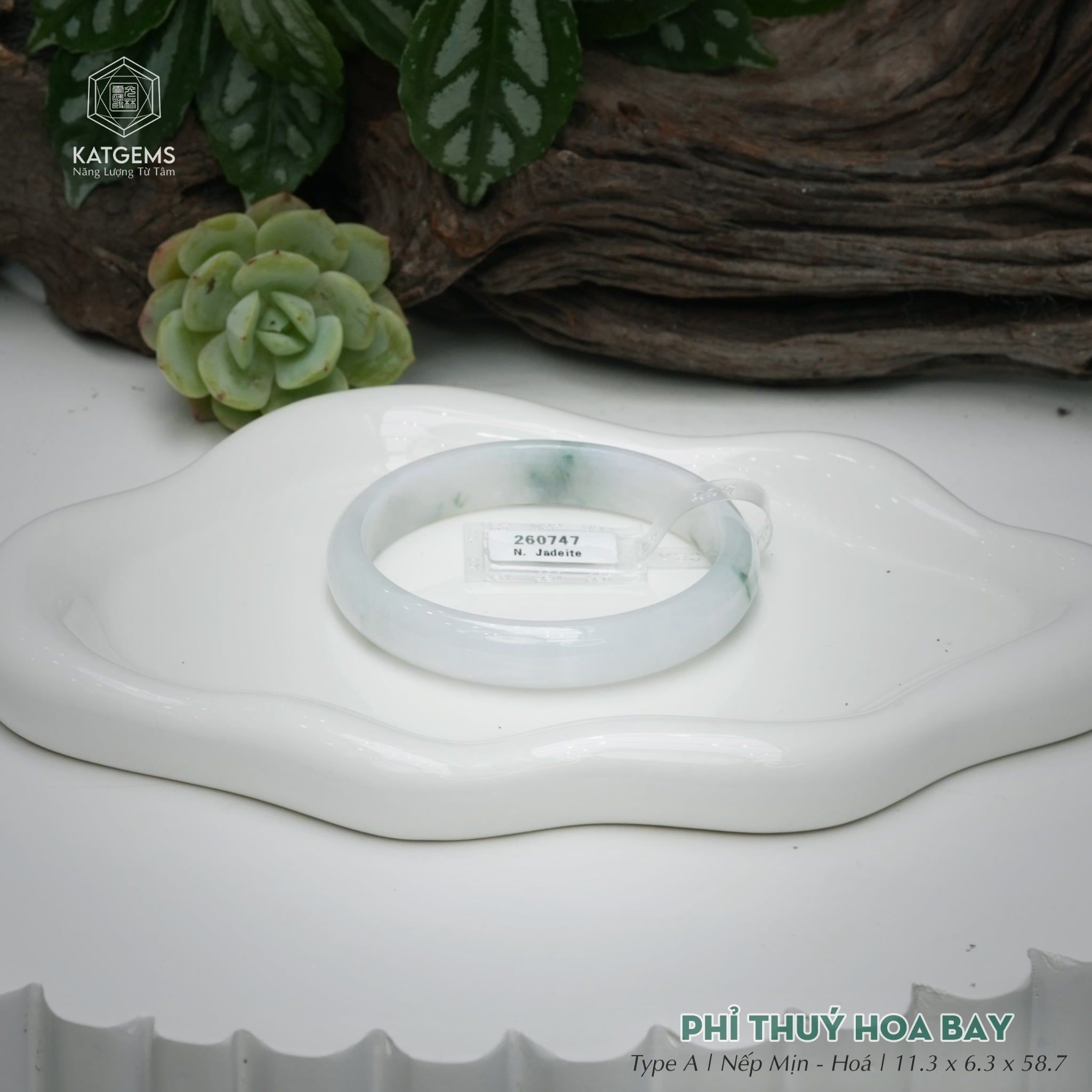  Vòng Khối Ngọc Phỉ Thúy Hoa Bay Cao Cấp Bản Hẹ KT: 11.3 x 6.3 x 58.7  (Không Kén Mệnh) 260747 